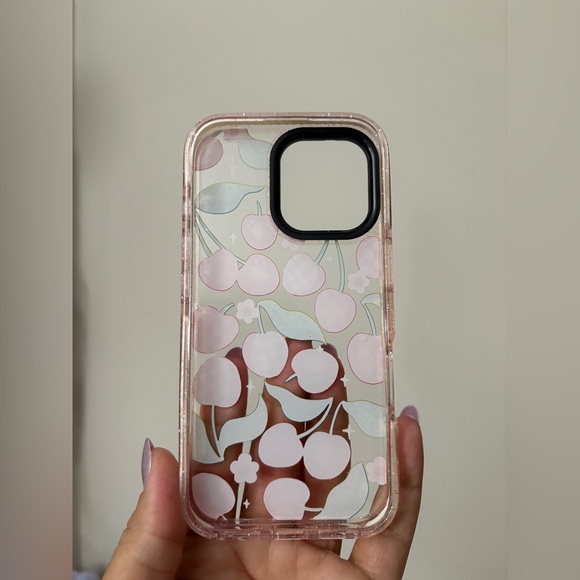 iPhone 16 Strawberry Glitter Case EUC - Picture 3 of 3